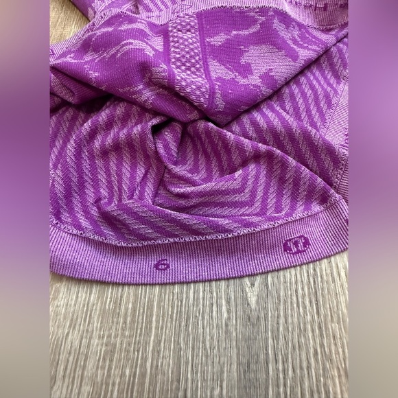 Lululemon Swiftly Tech Long Sleeve in Purple Camo Size 6 - Picture 7 of 8